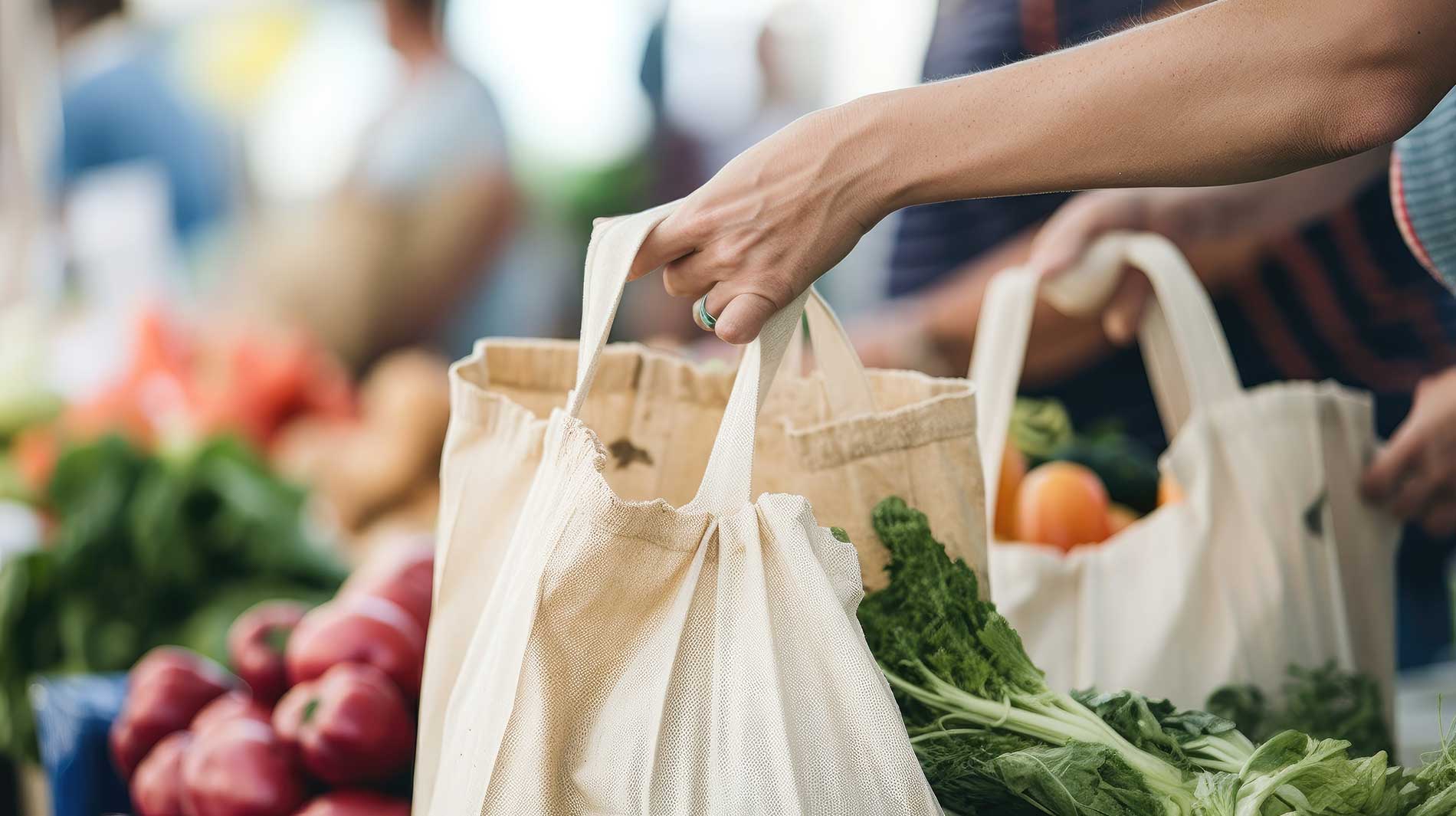 featuredimage-Don-O-Ray-Farm-Market-Building-Connections-for-a-Better-Food-System